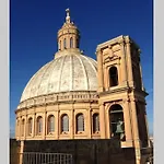 Valletta Art Penthouse With Seaview