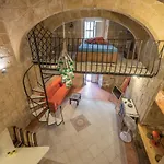 Pa- Pandora\'S Loft