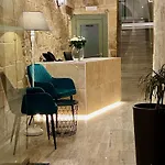 Tritoni Harbour Suites - Valletta