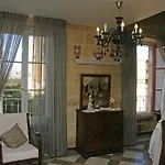 Luciano Valletta Boutique