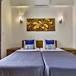 Exquisite 3-Bedroom Duplex Penthouse With Jacuzzi In Valletta Centre