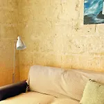 Valletta Main Street Cozy Townhouse