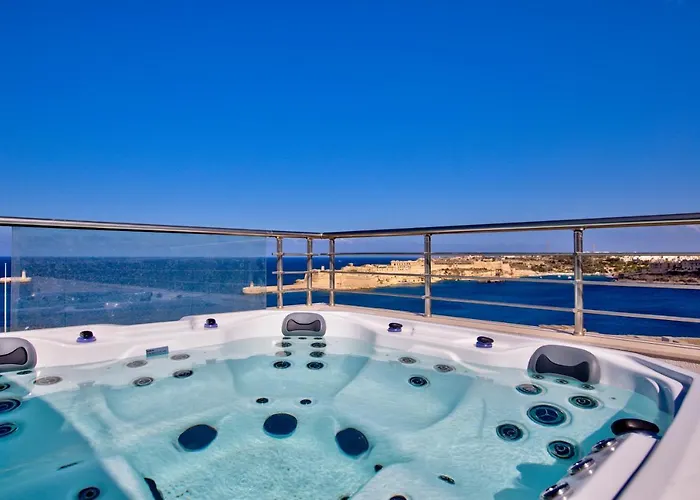 Valletta Luxury 4-Bedroom Duplex With Stunning Sea Views Private Terrace And Jacuzzi