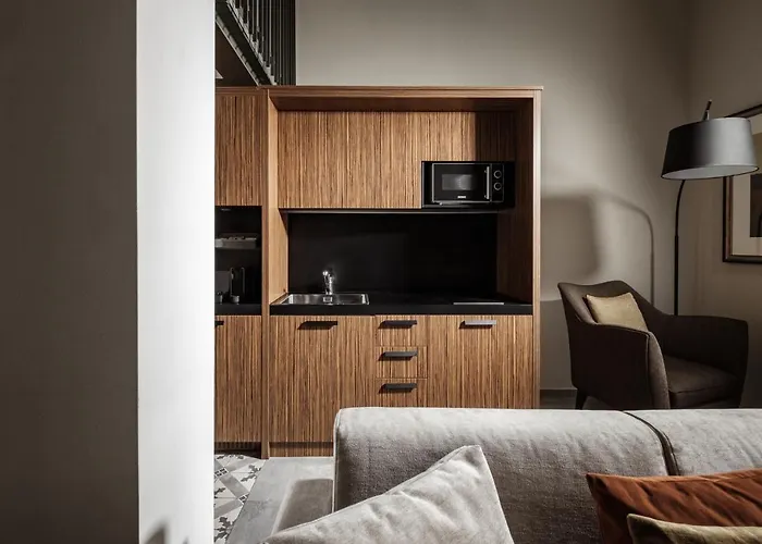 1926 Le Parisot Boutique Suites