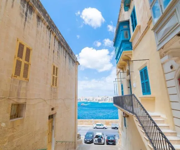 Central Valletta Townhouse-Hosted By Sweetstay