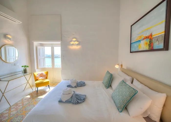 Spacious Maisonette With Spectacular Views Ibri1-1