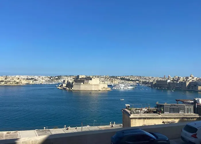 Valletta Seaview Townhouse