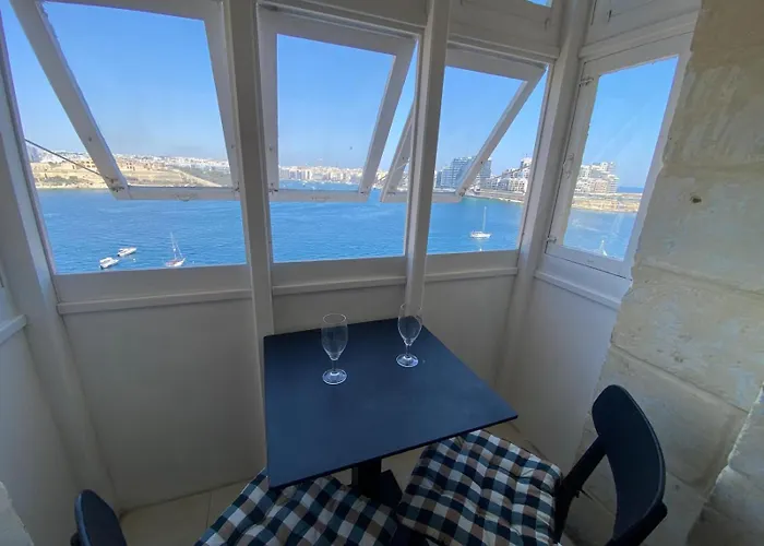 Valletta Seafront Apartment