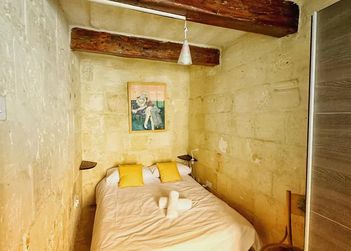 Valletta Main Street Cozy Townhouse