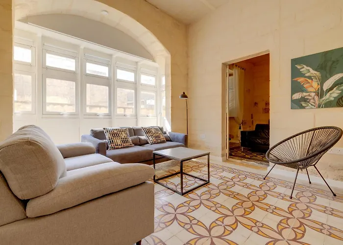 Exclusive Valletta Apartment With Historic Charm