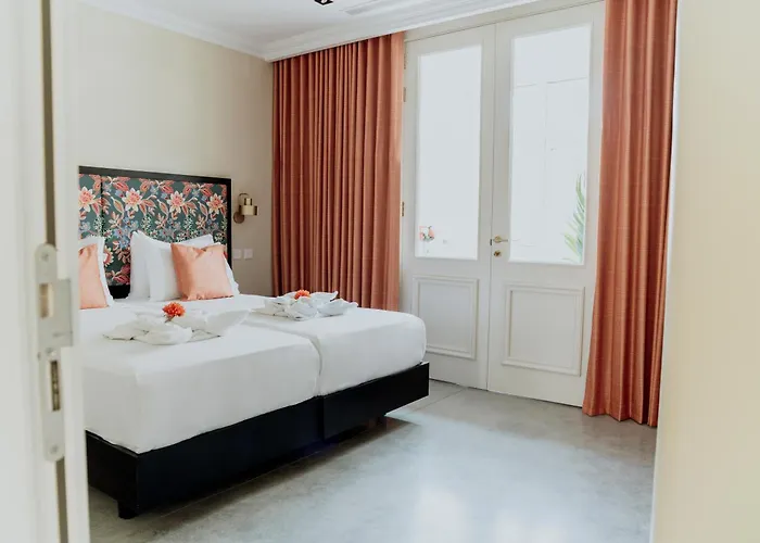 King Charles Hotel