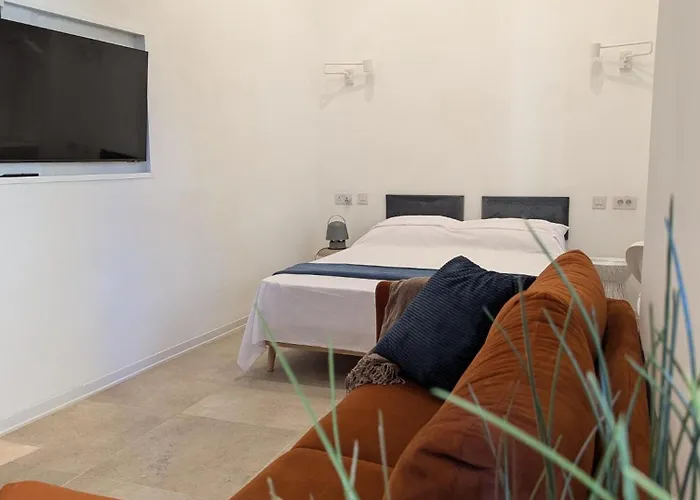 35, Valletta Boutique Escape