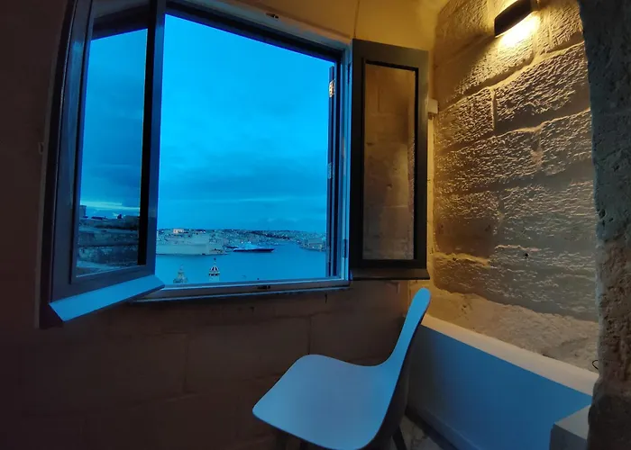 Oasis 22 Savynomad Harbour Residences Wow Views