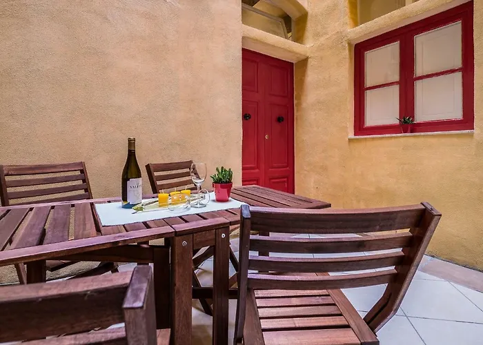 Valletta Main Street Apartment