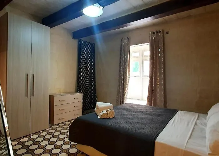 Valletta Lucia Townhouse