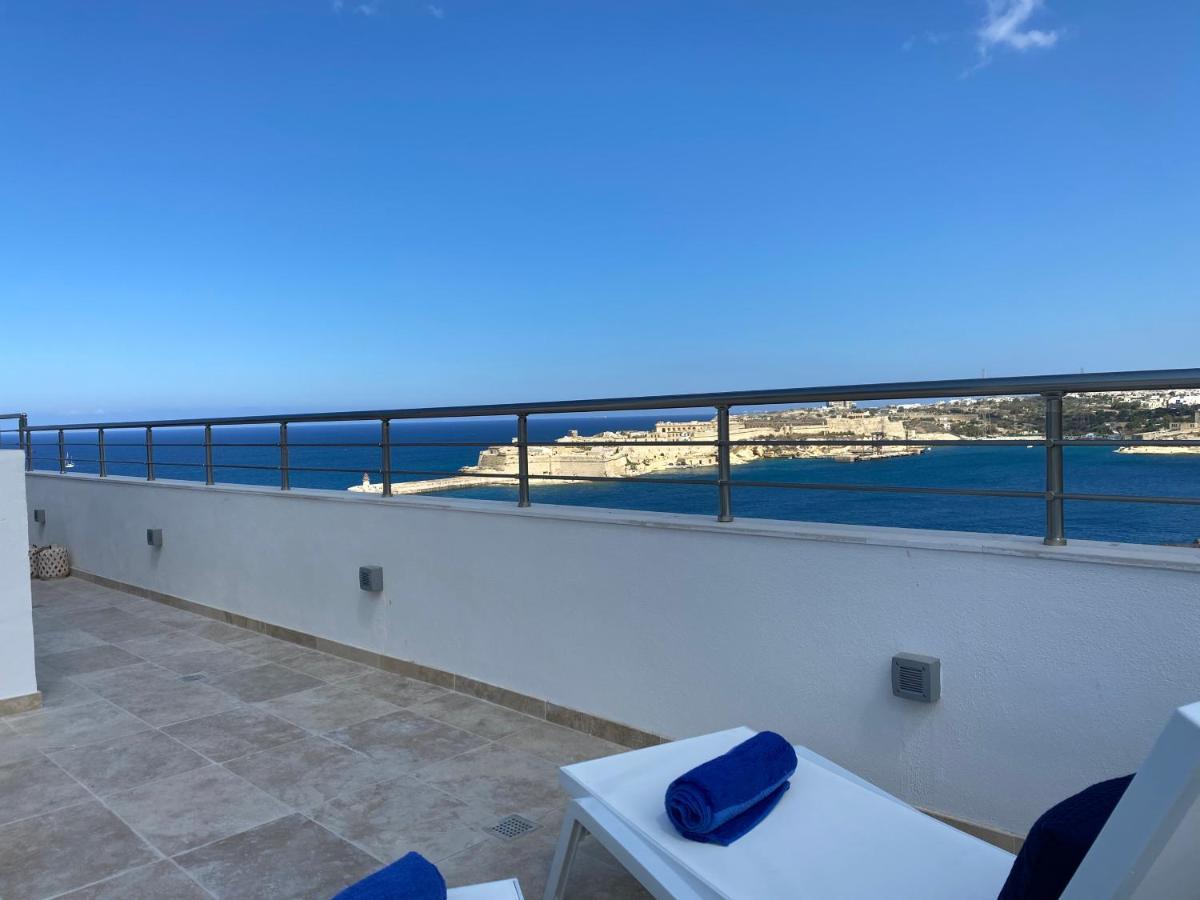 Apartment Luxury 4-bedroom Duplex With Stunning Sea Views Private Terrace And Jacuzzi Valletta