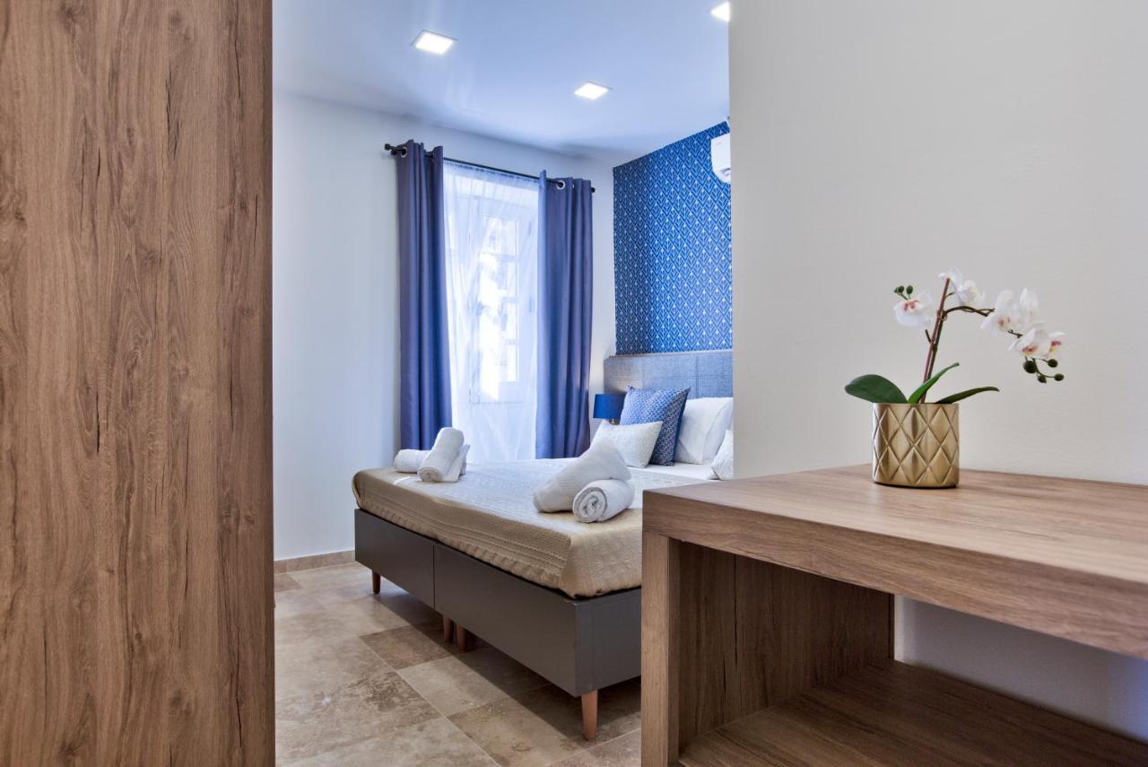 Luxury 4-bedroom Duplex With Stunning Sea Views Private Terrace And Jacuzzi Valletta