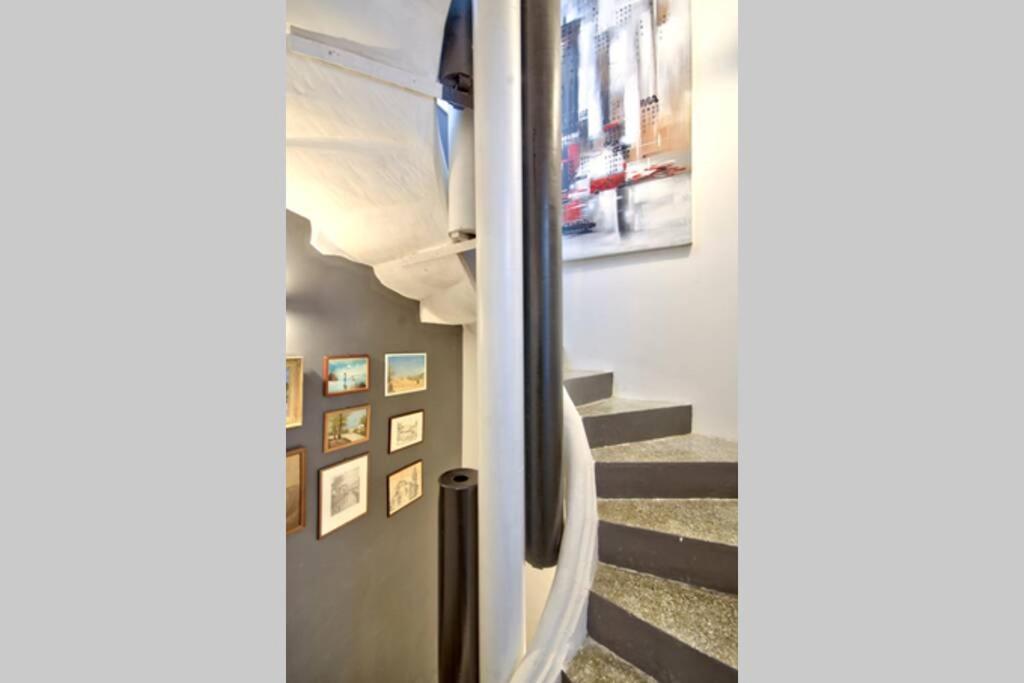 Art Penthouse With Seaview