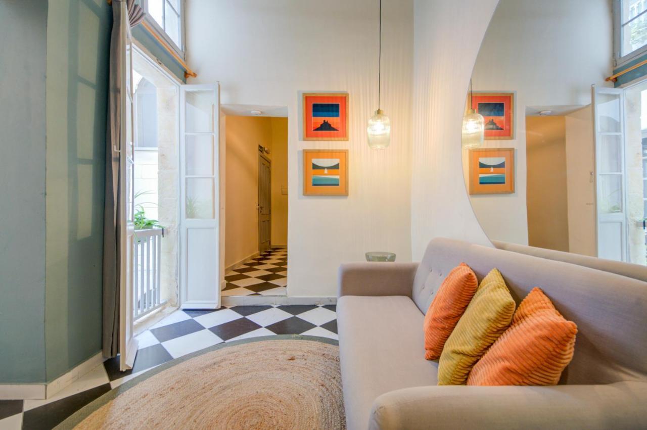 The House In Old Mint Street * Valletta