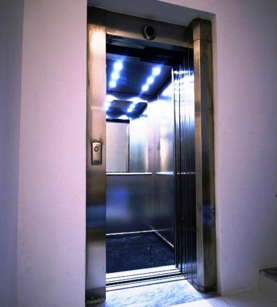 Aparthotel Castille Penthouses 3*