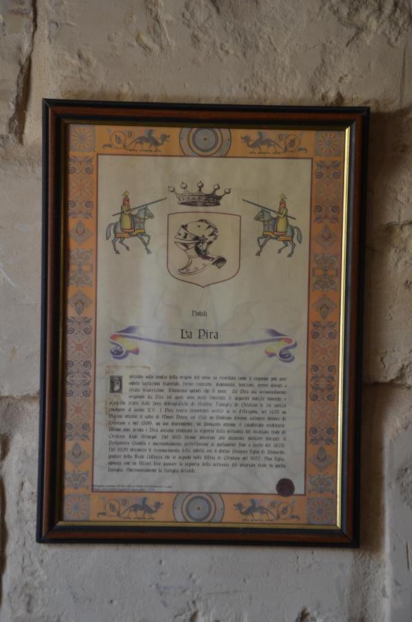 Casa Lapira