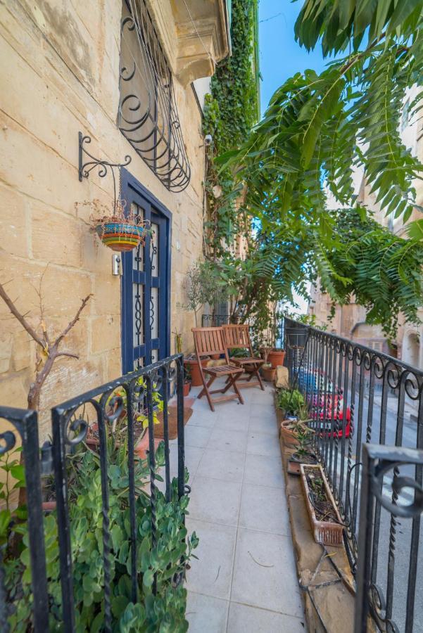 Pa- Pandora's Loft Valletta