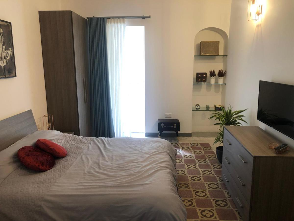Retro Apartment Valletta