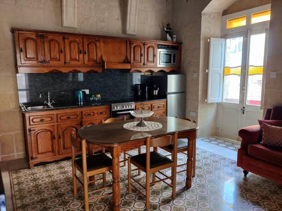 Ferienhaus Cozy Corner House In - Authentic! Valletta