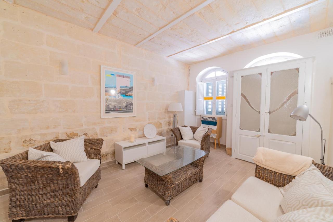 Townhouse-hosted By Sweetstay * Valletta