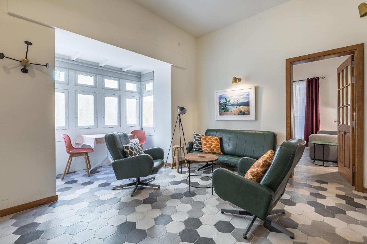 Two Bedroom Close To The Sea