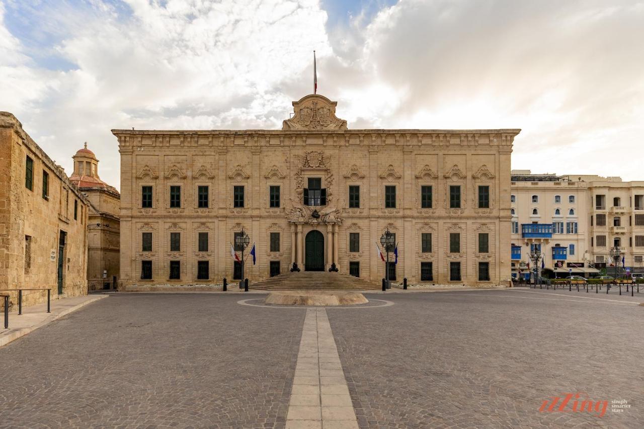 A In Malta's Capital * Valeta