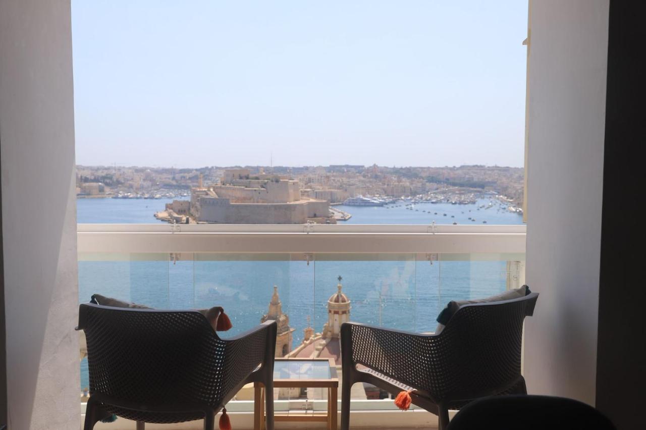 Spacious Maisonette With Spectacular Views Ibri1-1