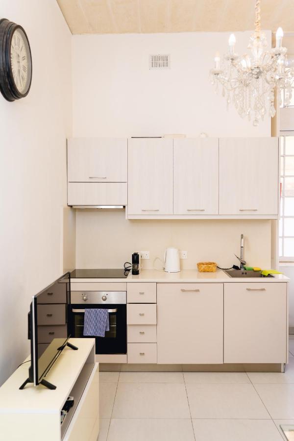 Unique 1 Bedroom In Hearth Of Old Valetta Valletta