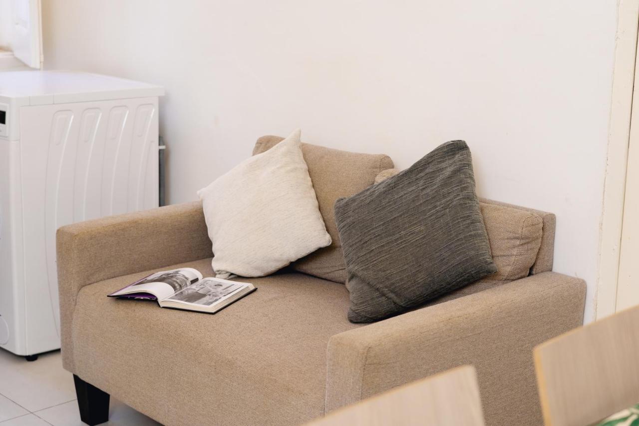 Unique 1 Bedroom In Hearth Of Old Valetta Apartment *