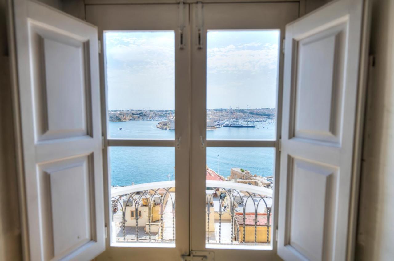 Spacious Maisonette With Spectacular Views Ibri1-1 *