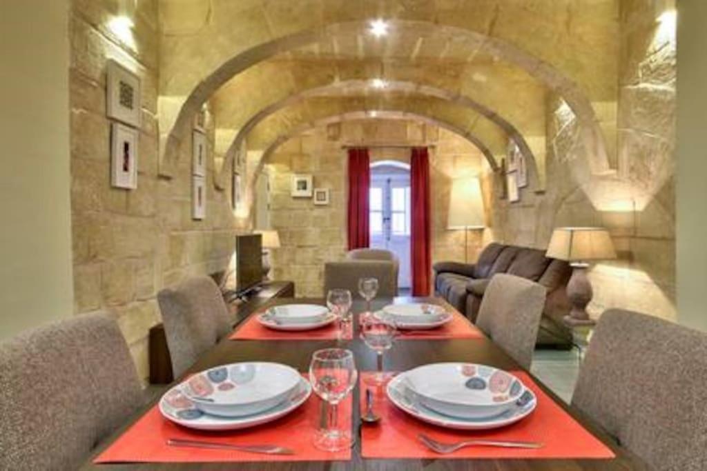 Vallettastay - Orangerie Two Bedroom 201 Apartment Valletta