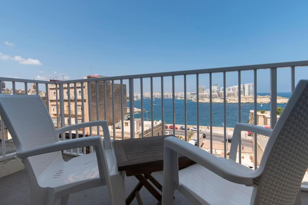 Vallettastay - Harbor View Gem -sea View 2 Bed * Valletta