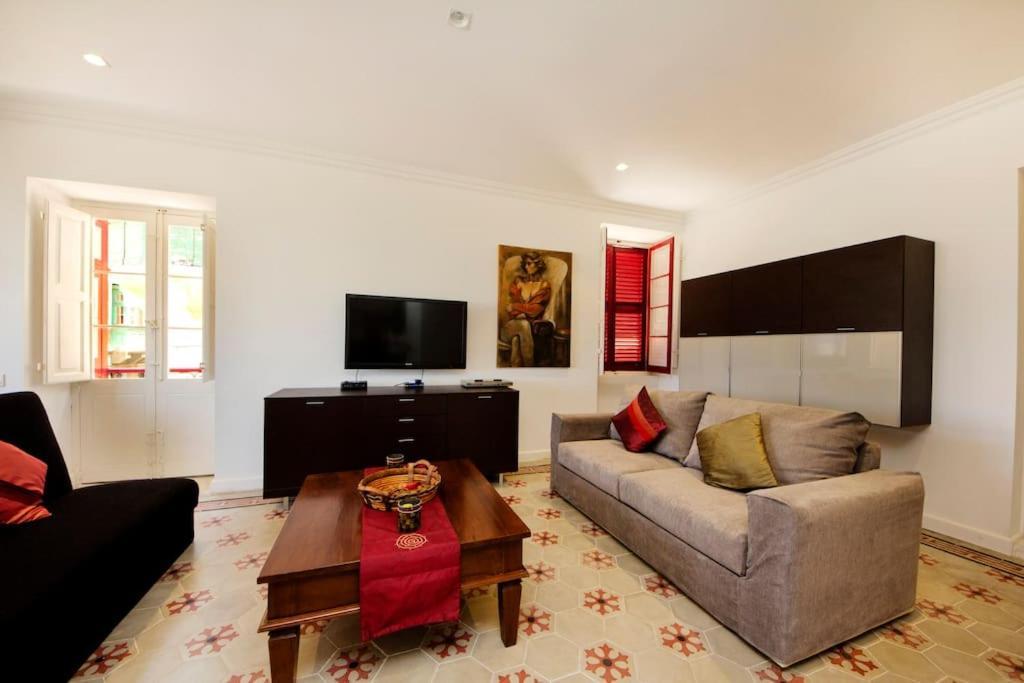 Ag3 - Large, Bright And Stylish Apartamento *