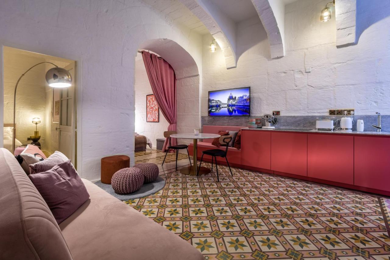 Impressive & Stylish Palazzino In Ddem1-3 *