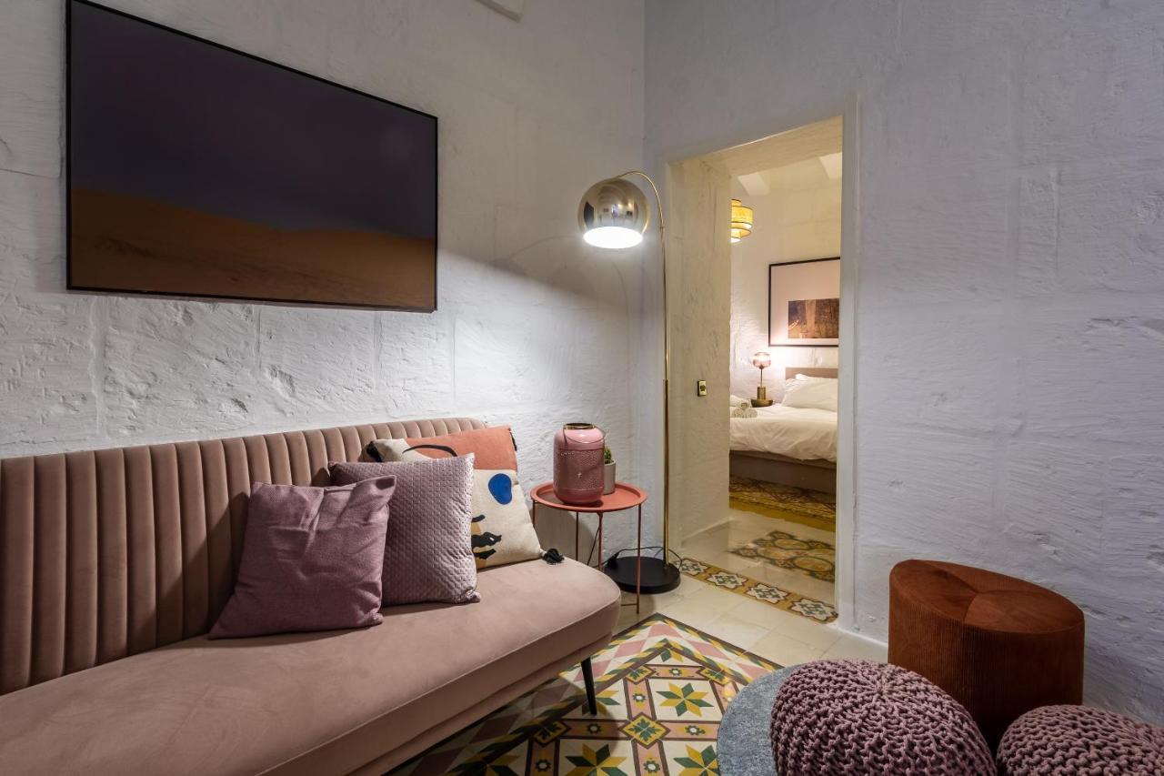 Impressive & Stylish Palazzino In Ddem1-3 Valletta