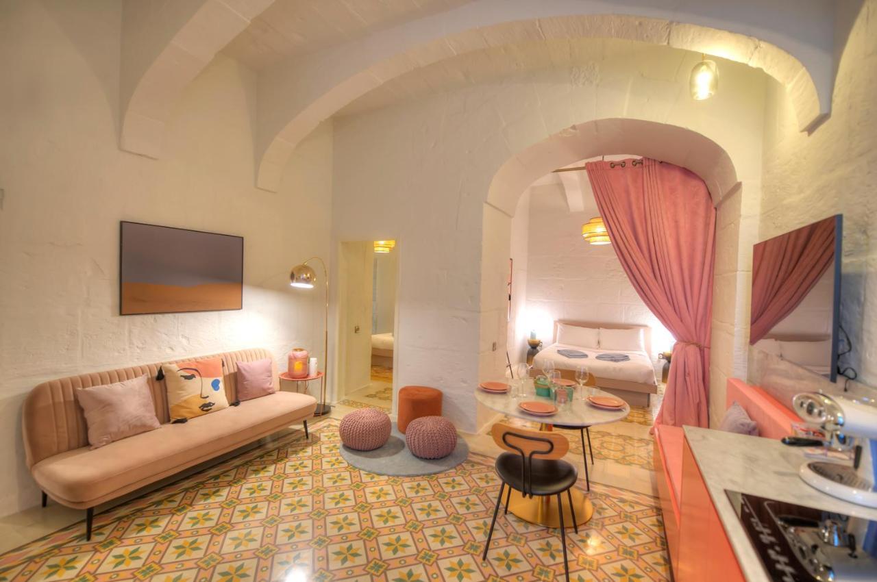 Impressive & Stylish Palazzino In Ddem1-3 *