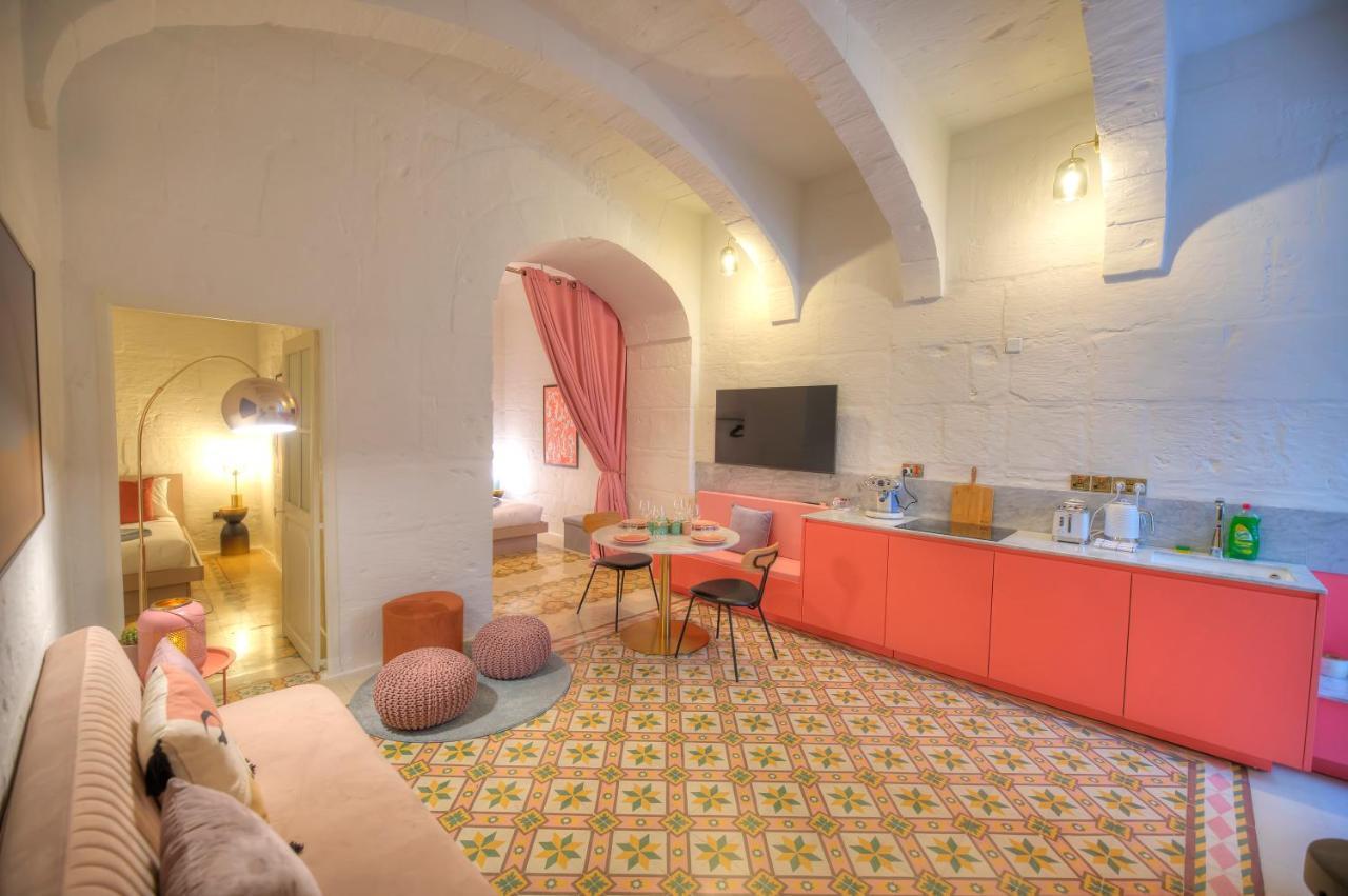 Impressive & Stylish Palazzino In Ddem1-3 * Valletta