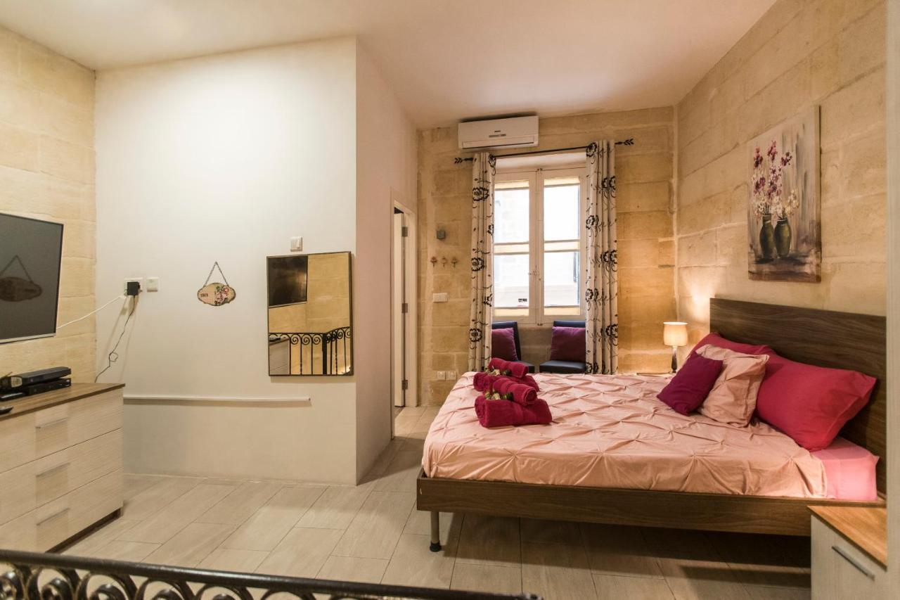 Gb - Triplex Apartment