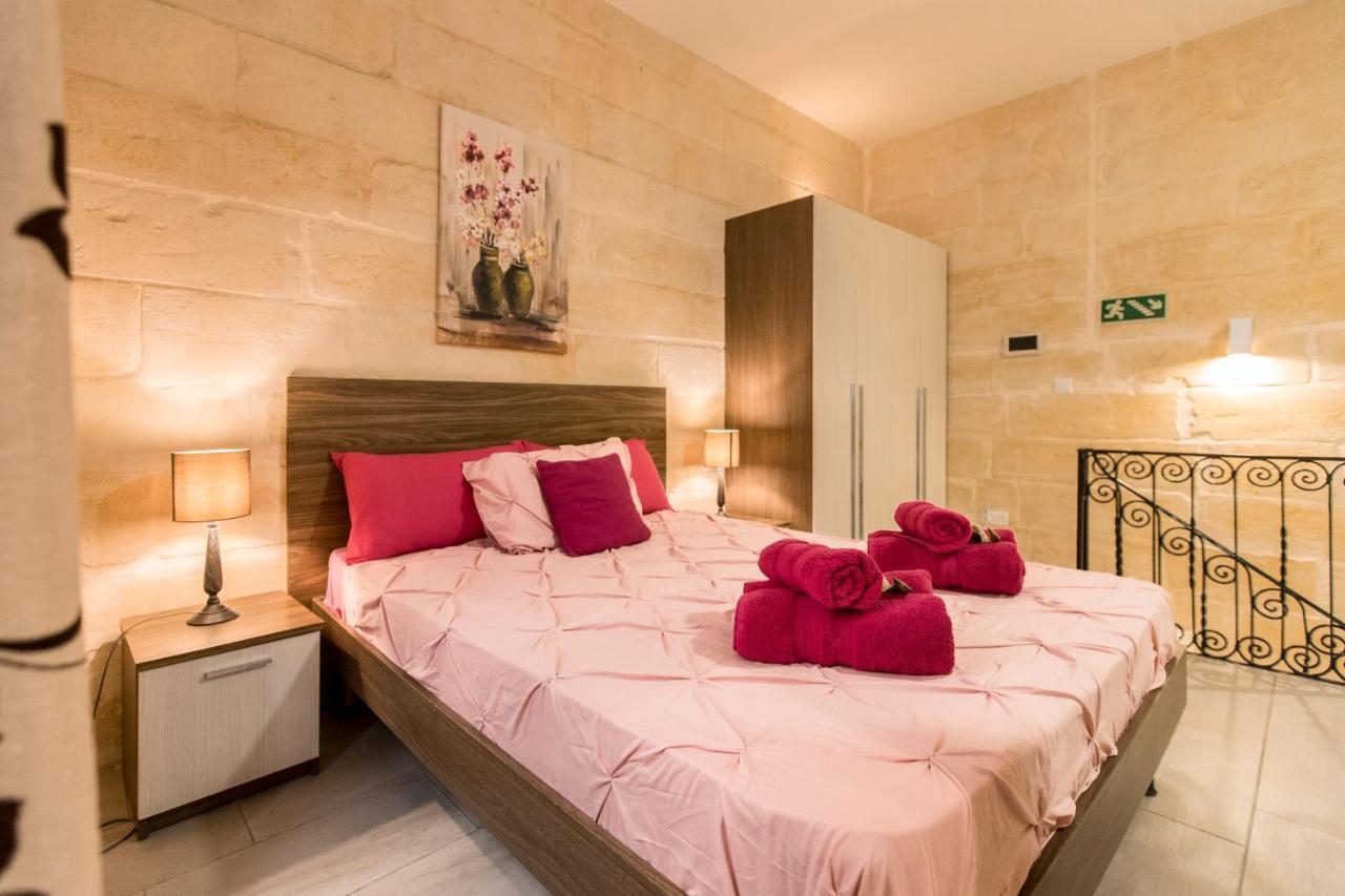 Gb - Triplex Apartment *