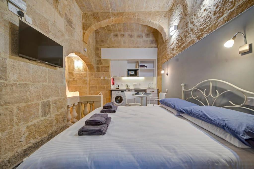 31 Sally Port Valletta