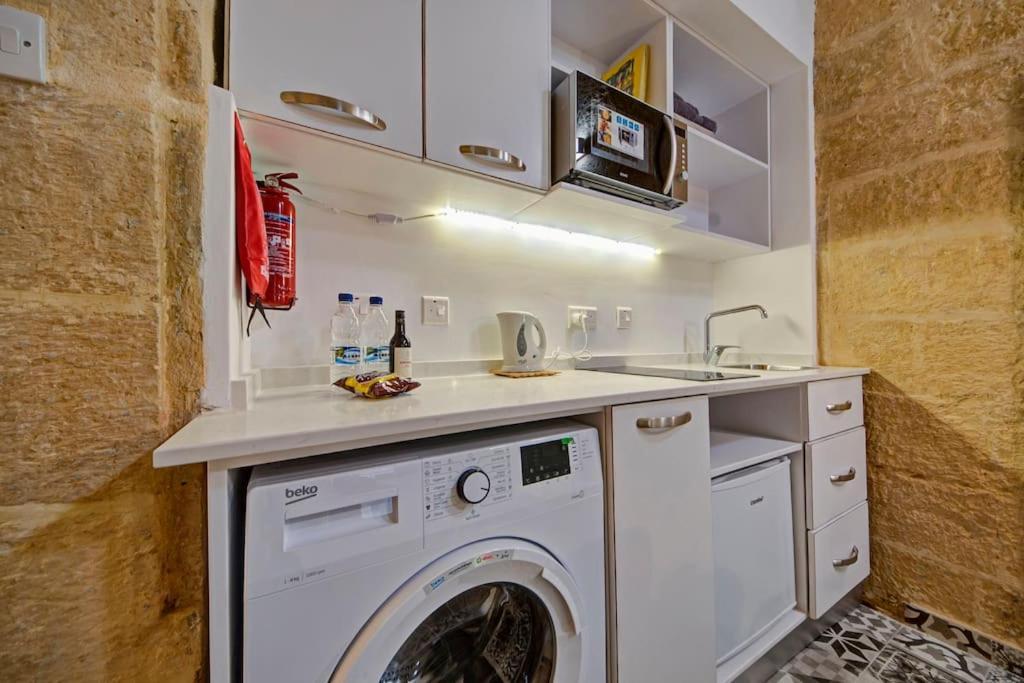 31 Sally Port Apartment *
