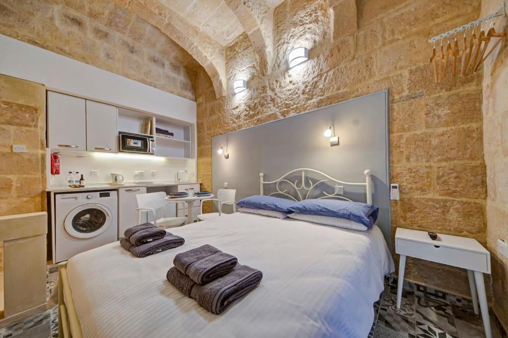 31 Sally Port Apartment Valletta