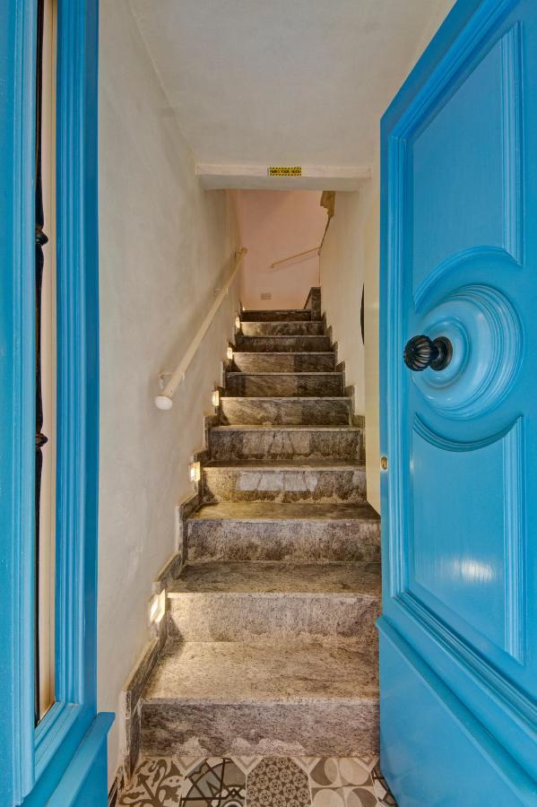 Apartment Sally Port 29 *
