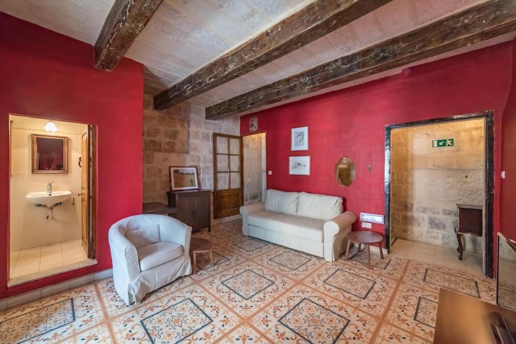 Juf- Juliana's Unique Townhouse