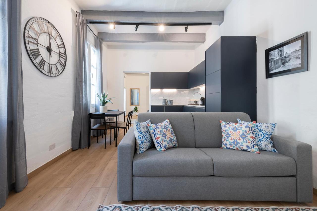 Collection - Felix Apartment Valletta